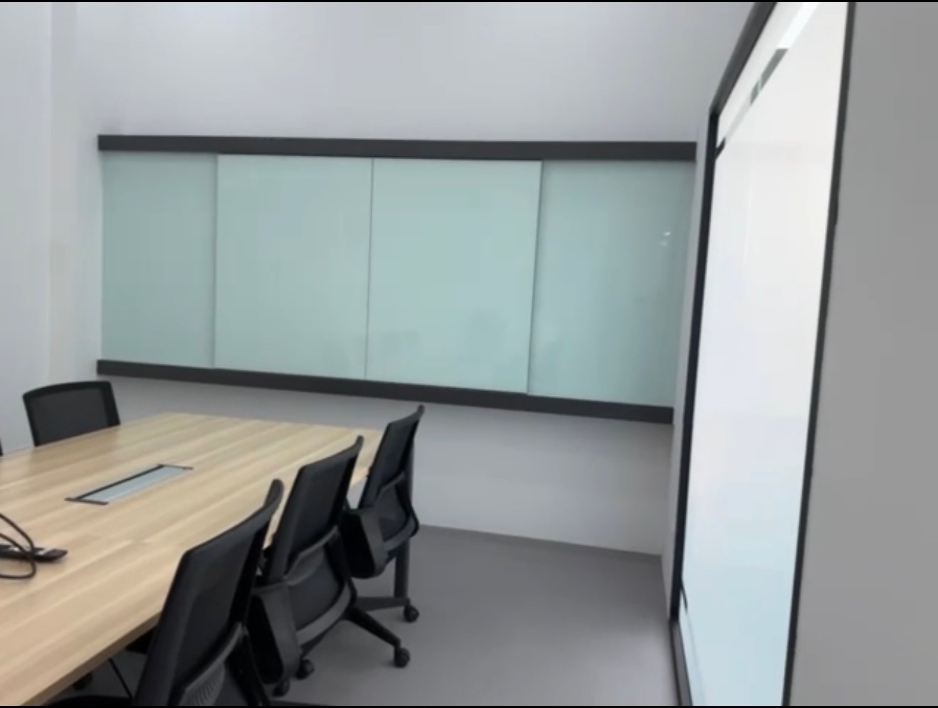 MINDOX TECHNO meeting room renovation by SAMM
