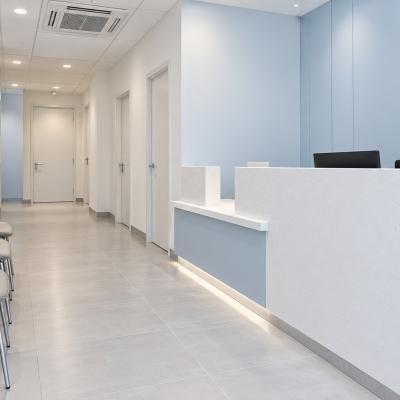 Samm Clinic Shoplot Reception White Blue Concept 04